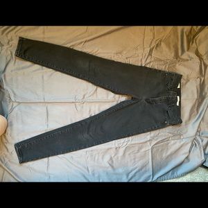 Levi’s Black Mile High Super Skinny